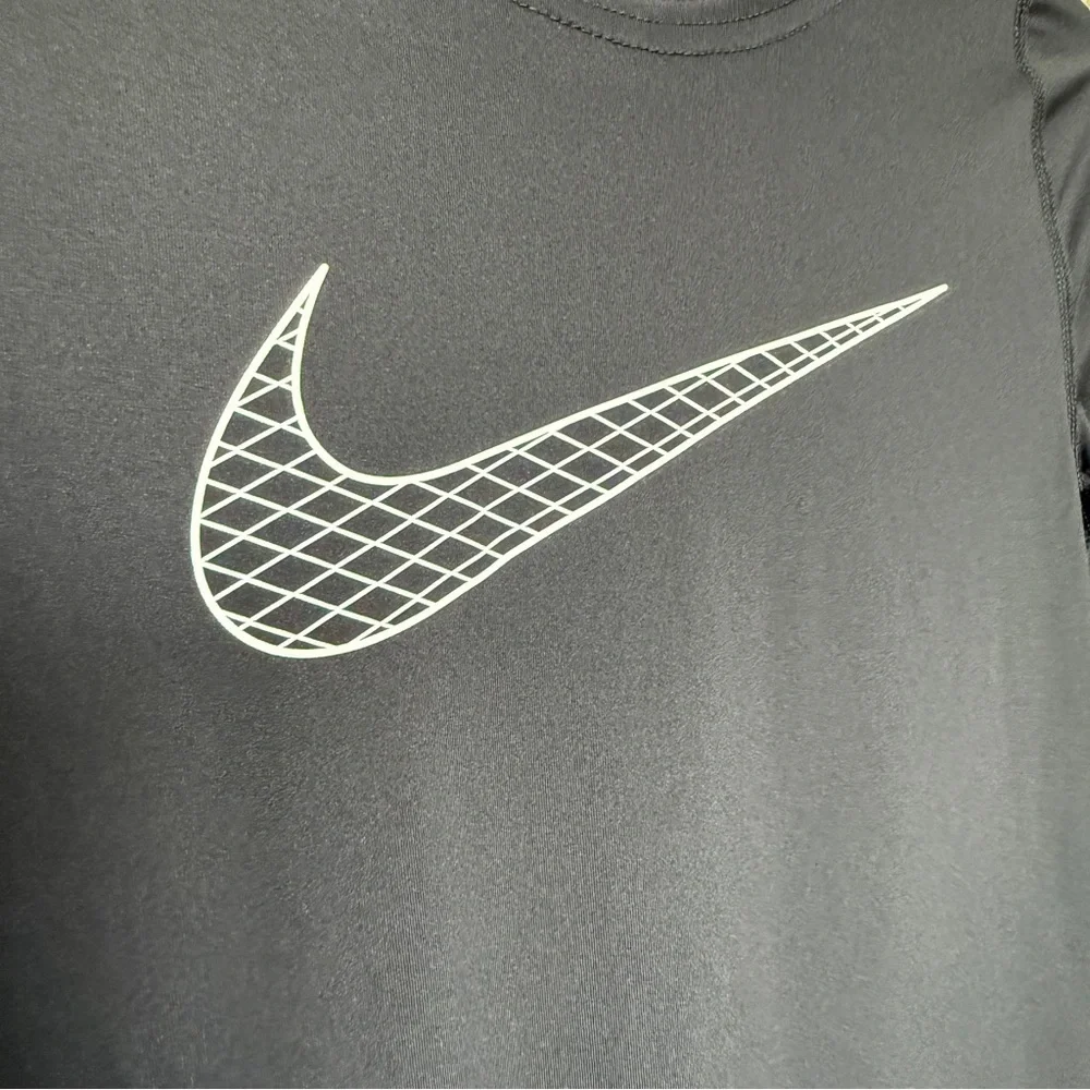 Nike Pro Dri-FIT Long Sleeve Training T-Shirt Black Teens L Sweat Wicking Mesh